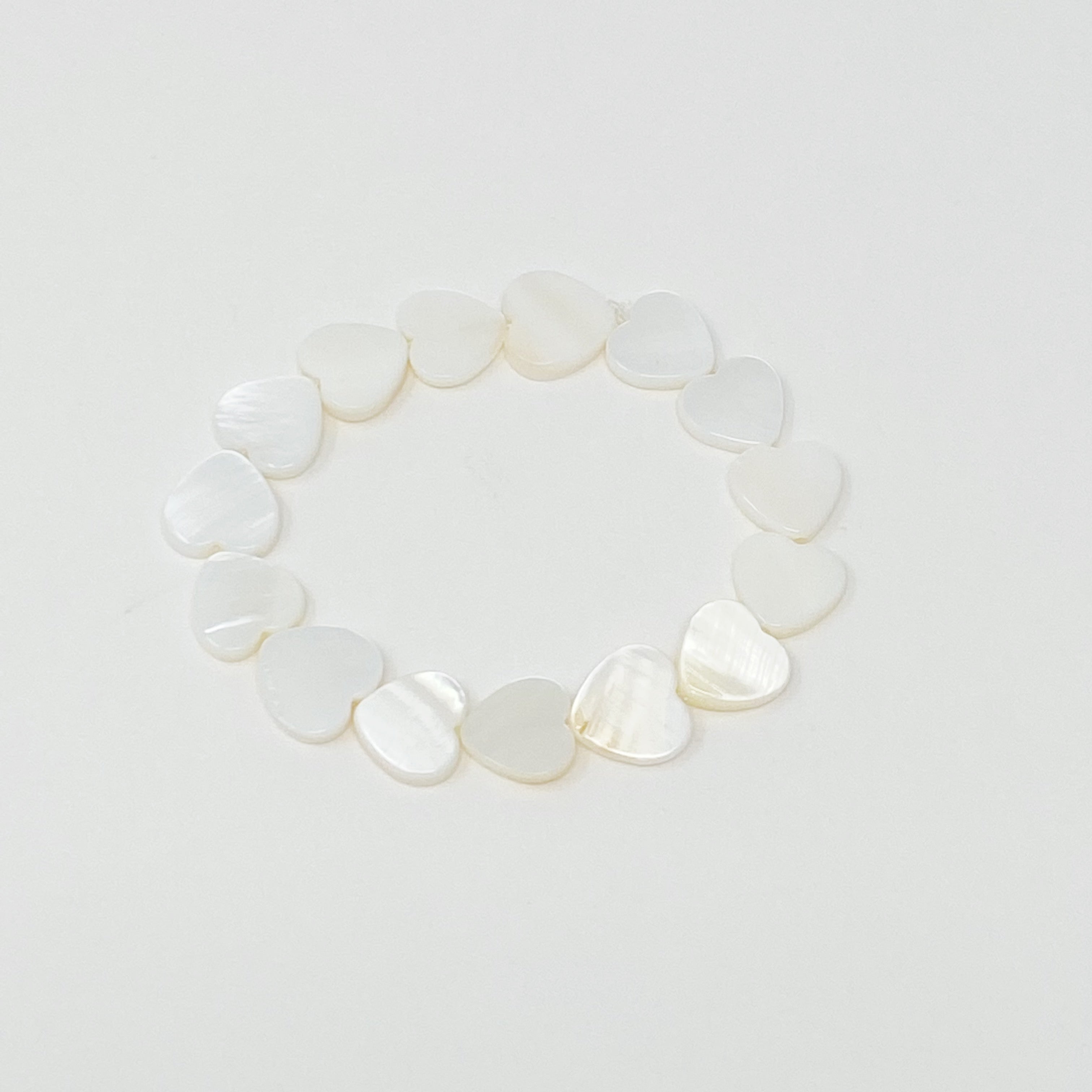 Shelly Heart Stretch Bracelet