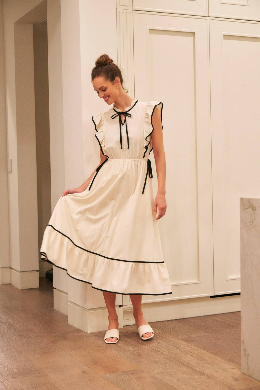 Annie- COTTON GAUZE MIDI DRESS WITH RUFFLES AND CONTRAST BINDING