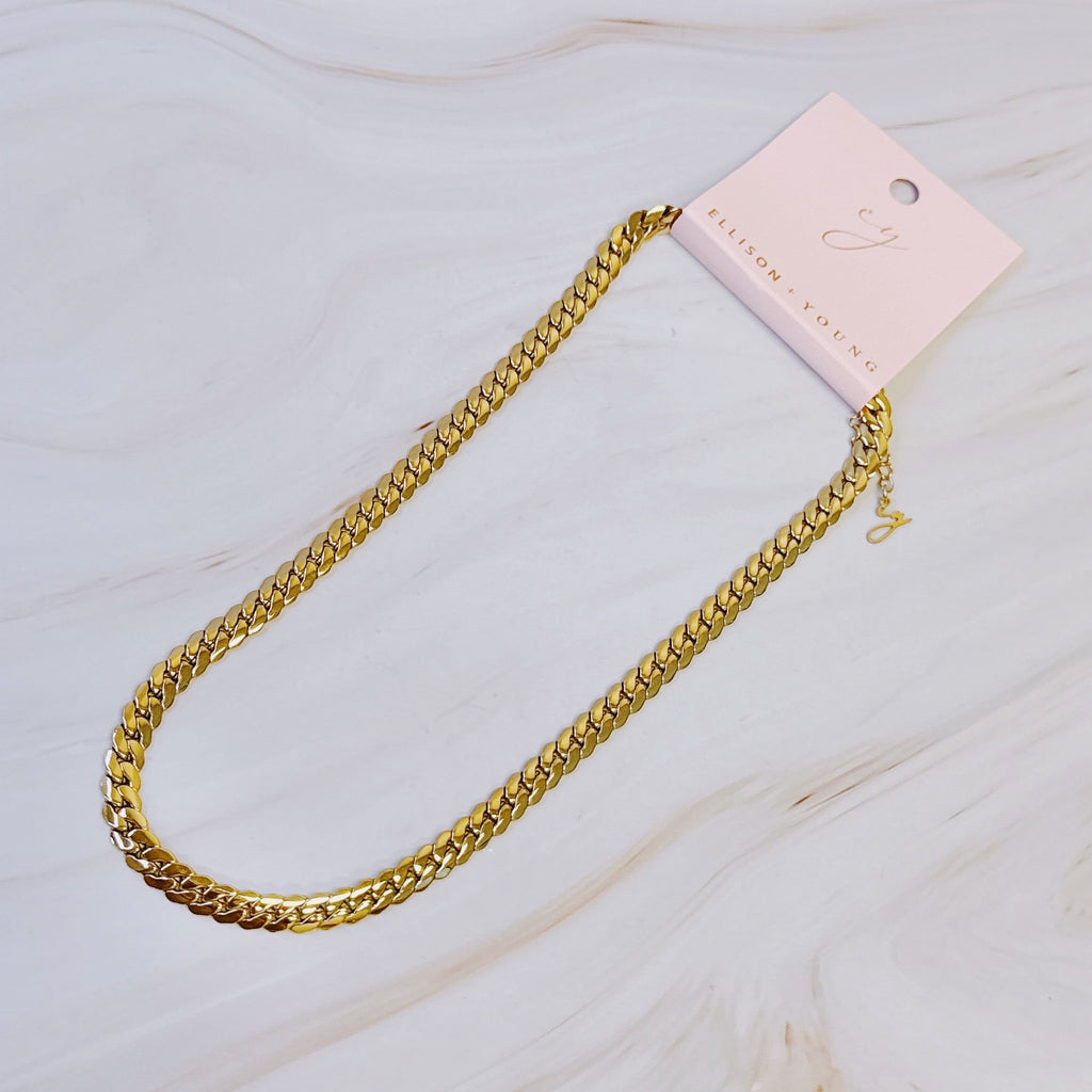 Flat And Bold Chain Necklace