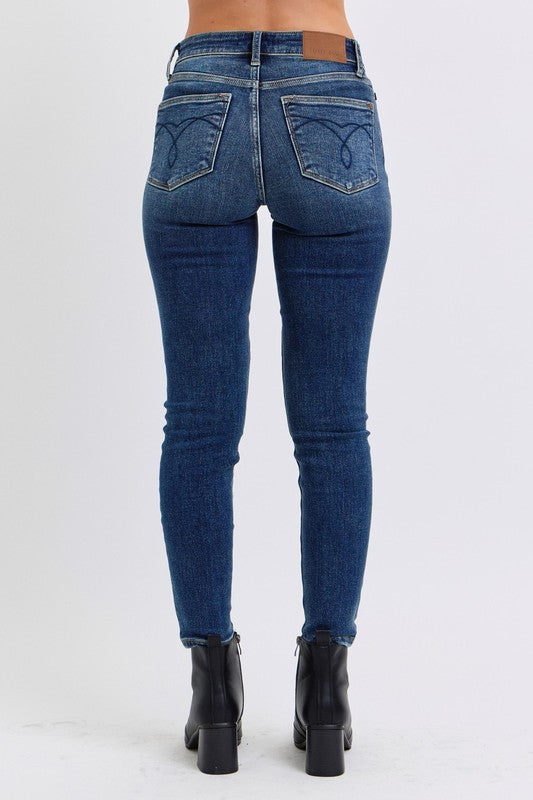 Judy Blue Full Size Mid Rise Skinny Jeans With Pockets For Women Durable Comfort Everyday Wardrobe