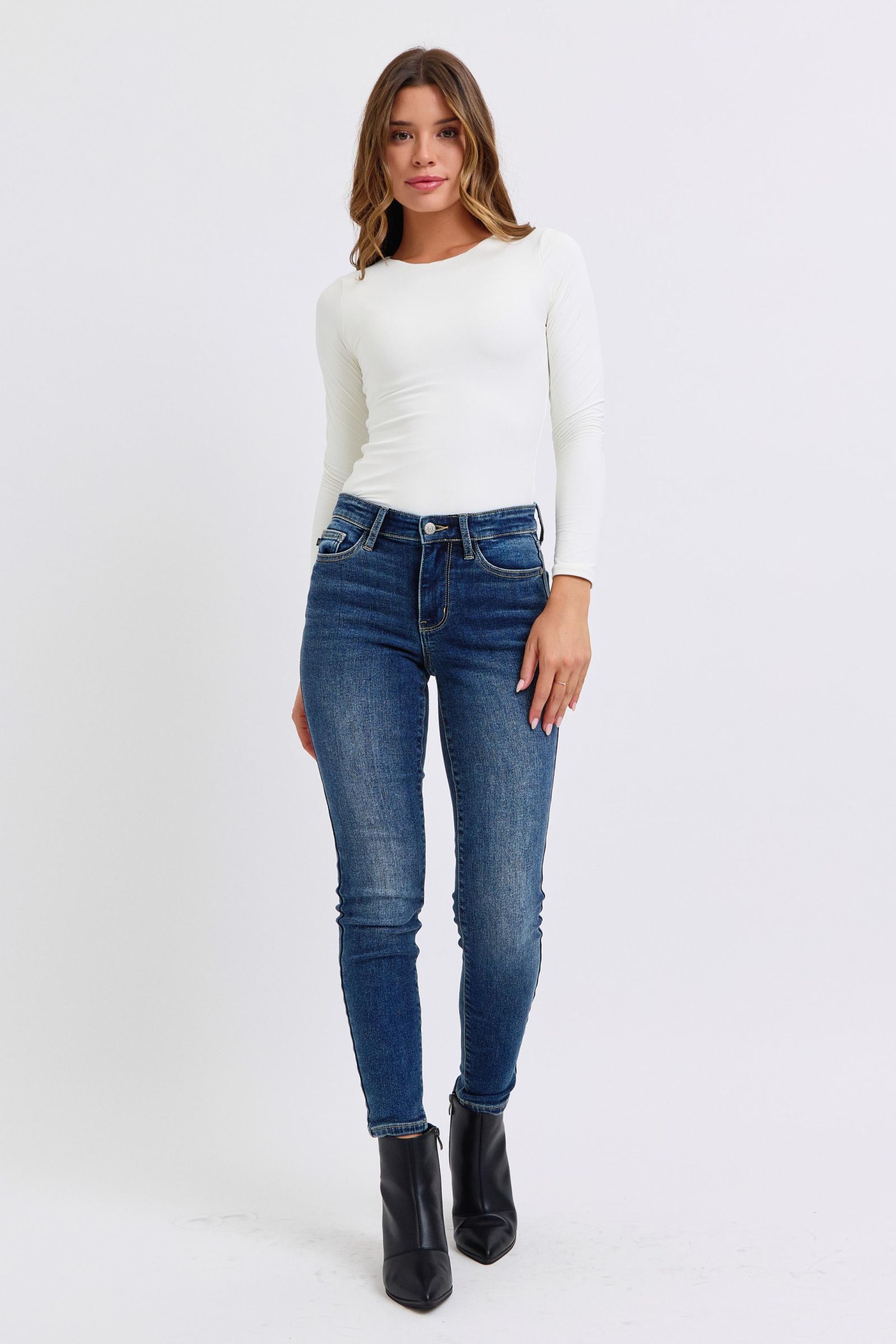 Judy Blue Full Size Mid Rise Skinny Jeans With Pockets For Women Durable Comfort Everyday Wardrobe