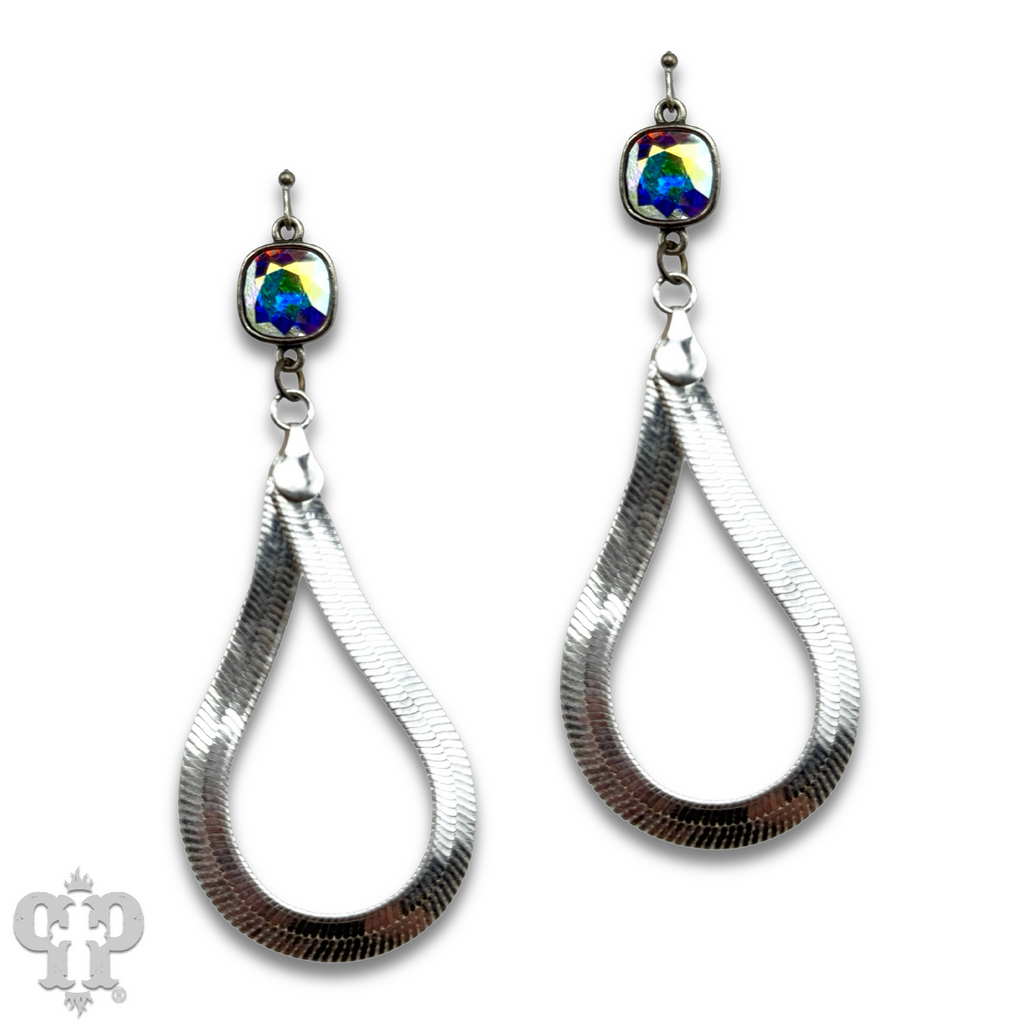 Snake chain teardrop earring with Austrian crystal