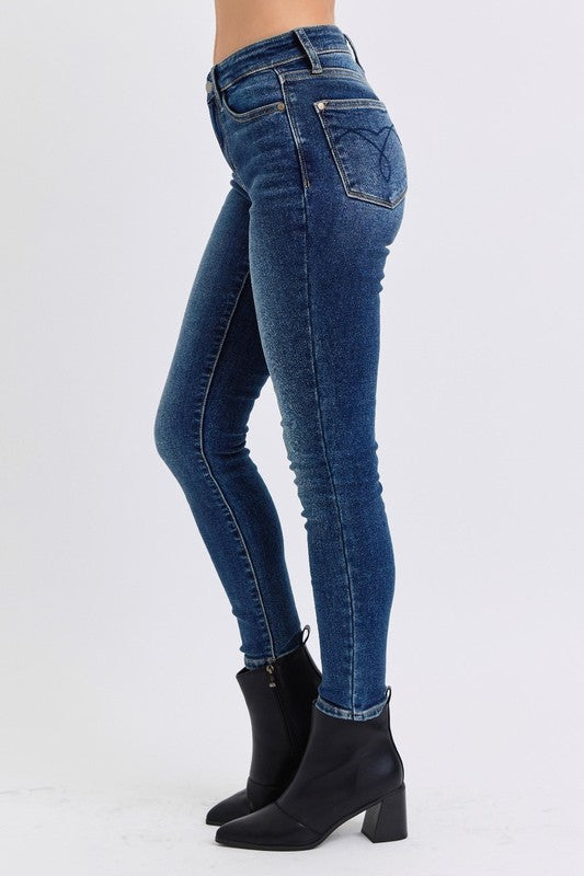Judy Blue Full Size Mid Rise Skinny Jeans With Pockets For Women Durable Comfort Everyday Wardrobe